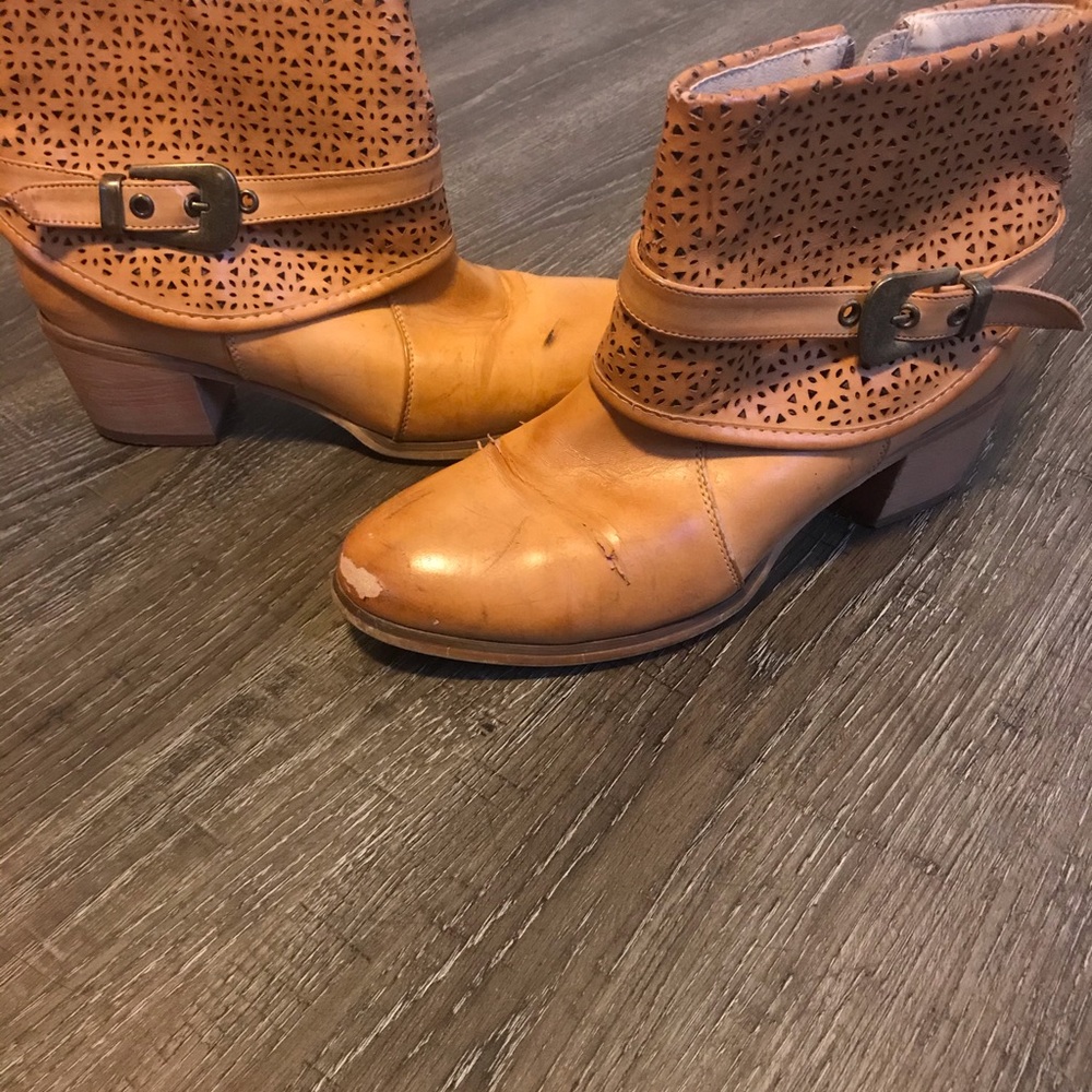 A7 boots